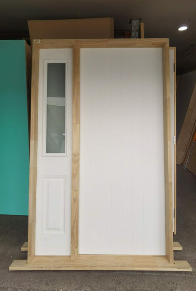 EXTERIOR FIBREGLASS VERTICAL GROOVE DOOR & SIDELITE PREHUNG