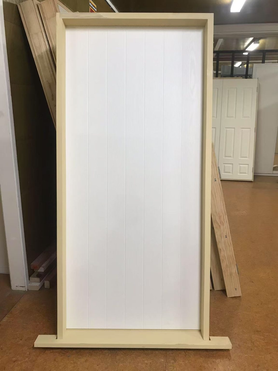 EXTERIOR PREHUNG FIBREGLASS VERTICAL GROOVE DOOR 1980MM HIGH X 910MM WIDE